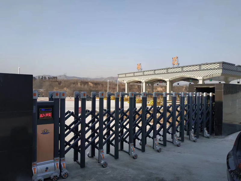 中国电建路桥集团太行山高速收费站电动伸缩门项目
